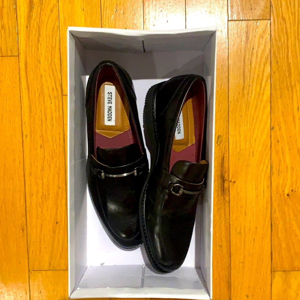 Steven madden men’s shoes. BRAND NEW. Still in the box.